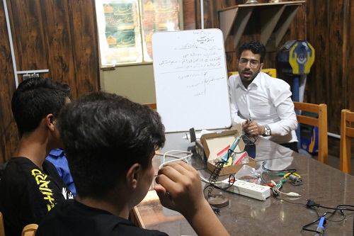 برگزاری کلاس های آموزشی و مهارتی بنیاد ملی نخبگان در اردوی چله نوکری بوشکان+تصاویر