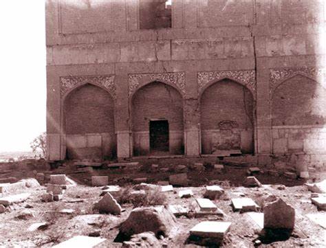قبرستان های شیراز در دوره اتابکان