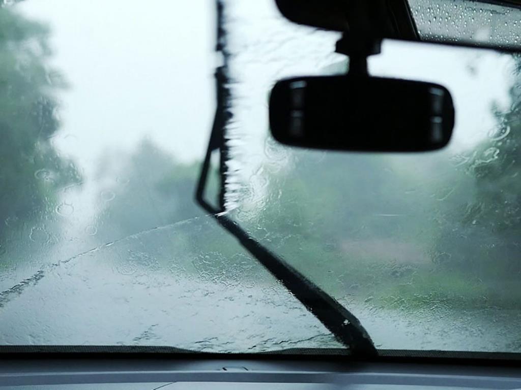 نکات مهم رانندگی در هوای بارانی 