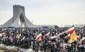 جشن ۴۵ سالگی انقلاب در خیابان های ایران /همه آمده بودند؛ از سردار قاآنی،  لاریجانی و ناطق نوری تا فرزند رهبری، سردار سلامی و دولتی ها - خبرآنلاین