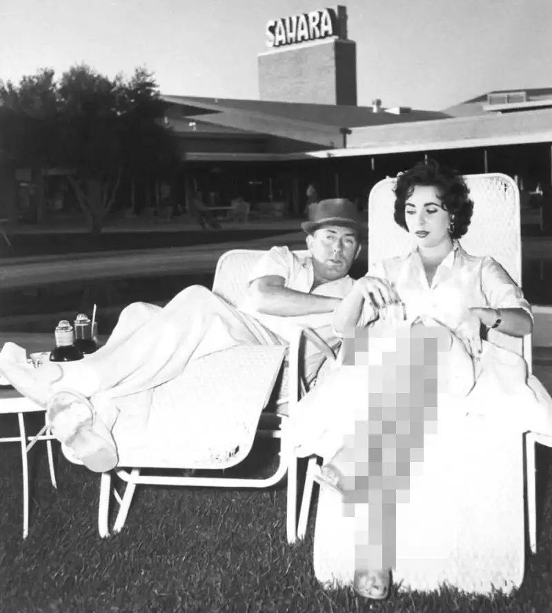 الیزات تیلور و همسرش در لاس وگاس