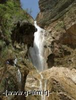  نوژیان، آبشاری زیبا در کوه تاف 