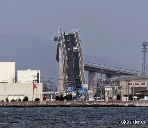پلی در ژاپن