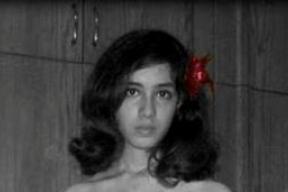 دختری 20 ساله که در مصر برهنه شد + عکس