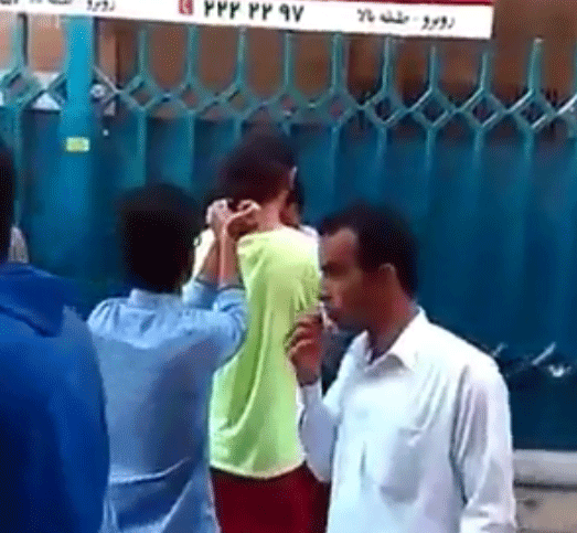 دانلود فیلم آتش زدن موهای بلند یک پسر جوان در تهران