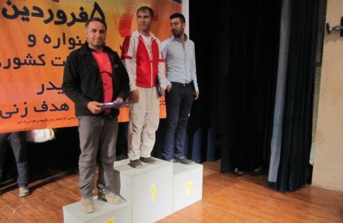 اختتامیه دومین مسابقات کشوری پاراگلایدر با حضور فرهاد قائمی در رامیان برگزار شد