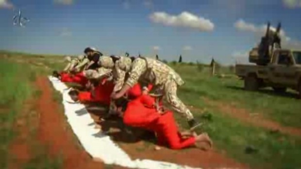 دانلود فیلم سر بریدن 8 نفر در سوریه توسط داعش 10 فروردین 94