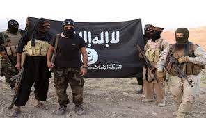 ادامه جنایات هدفمند داعش در شمال عراق/ گردن زدن دو مرد در ملأ عام + عکس(۱۸+)