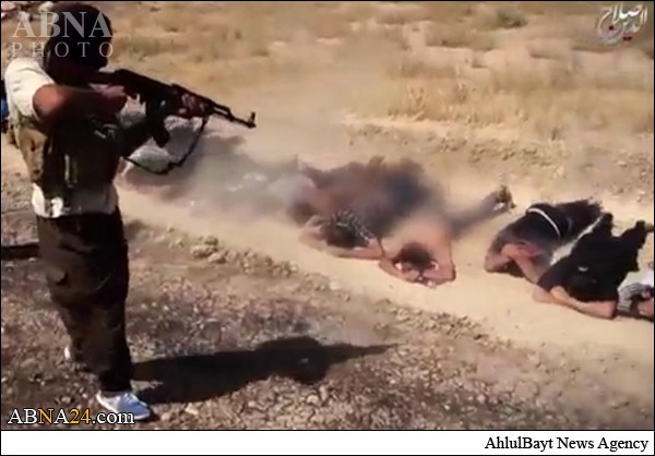 داعش فجیع ترین اعدام تو دنیا رو به نمایش گذاشت کشت کشتار درخاورمیانه هنوز ادامه دارد.