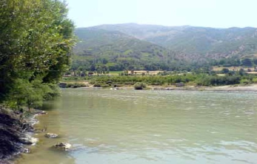 اظهارات ضد و نقیض در خصوص انتقال آب رودخانه زاب سردشت به دریاچه ارومیه 