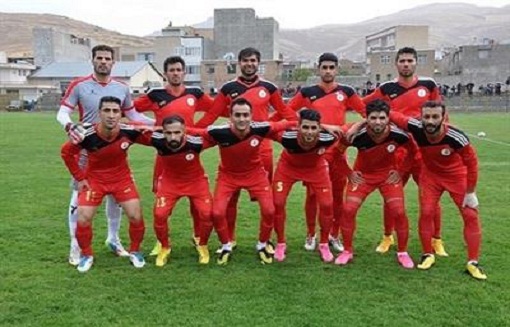 مهاباد لیگ دسته سوم فوتبال کشور را طوفانی آغاز کرد 
