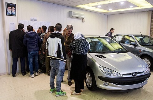 آغاز تحویل خودروهای وام ۲۵ میلیونی توسط ایران خودرو 